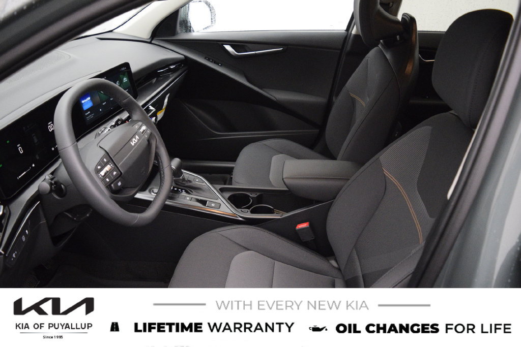 New 2027 Kia Niro LX FWD image 10