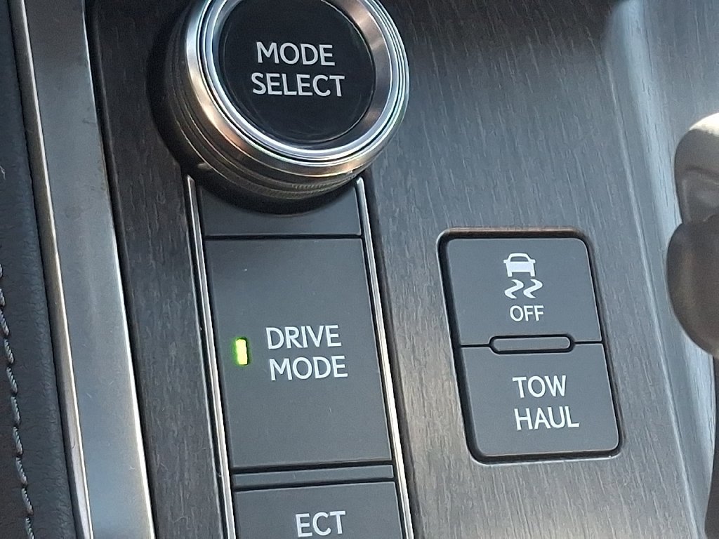Used 2026 Lexus GX 550 w/ Accessory Package (2T) AWD/4WD image 26