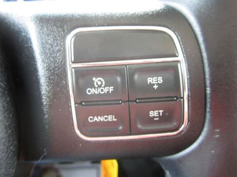 Used 2017 Jeep Wrangler Unlimited Sahara w/ Connectivity Group AWD/4WD image 25