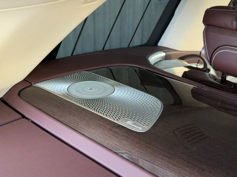 Used 2021 Mercedes-Benz Maybach GLS 600 4MATIC image 33