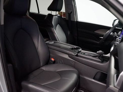 Certified 2026 Toyota Grand Highlander FWD image 27