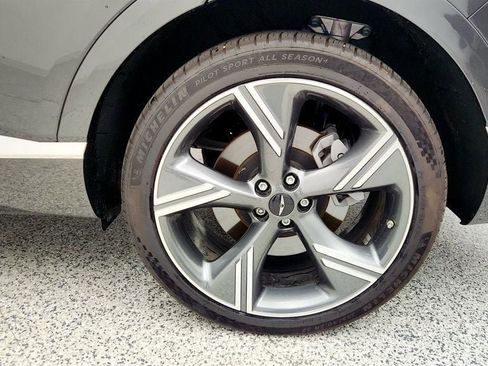 Used 2025 Genesis GV80 3.5T Prestige image 9