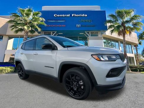New 2026 Jeep Compass Latitude image 2
