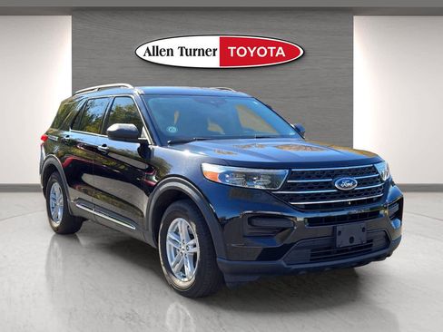 Used 2024 Ford Explorer XLT image 1