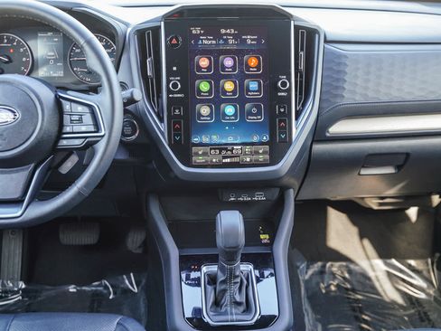 Certified 2025 Subaru Forester Limited image 13