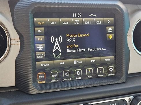 Used 2023 Jeep Gladiator Overland image 17