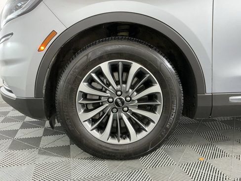 Used 2022 Lincoln Nautilus Reserve AWD/4WD image 32