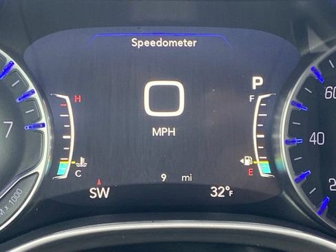 New 2026 Chrysler Pacifica Select image 21