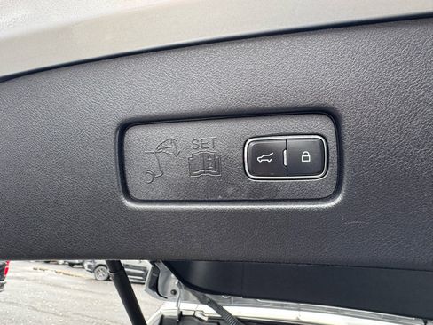 Used 2020 Lincoln Aviator Reserve w/ Equipment Group 202A image 18