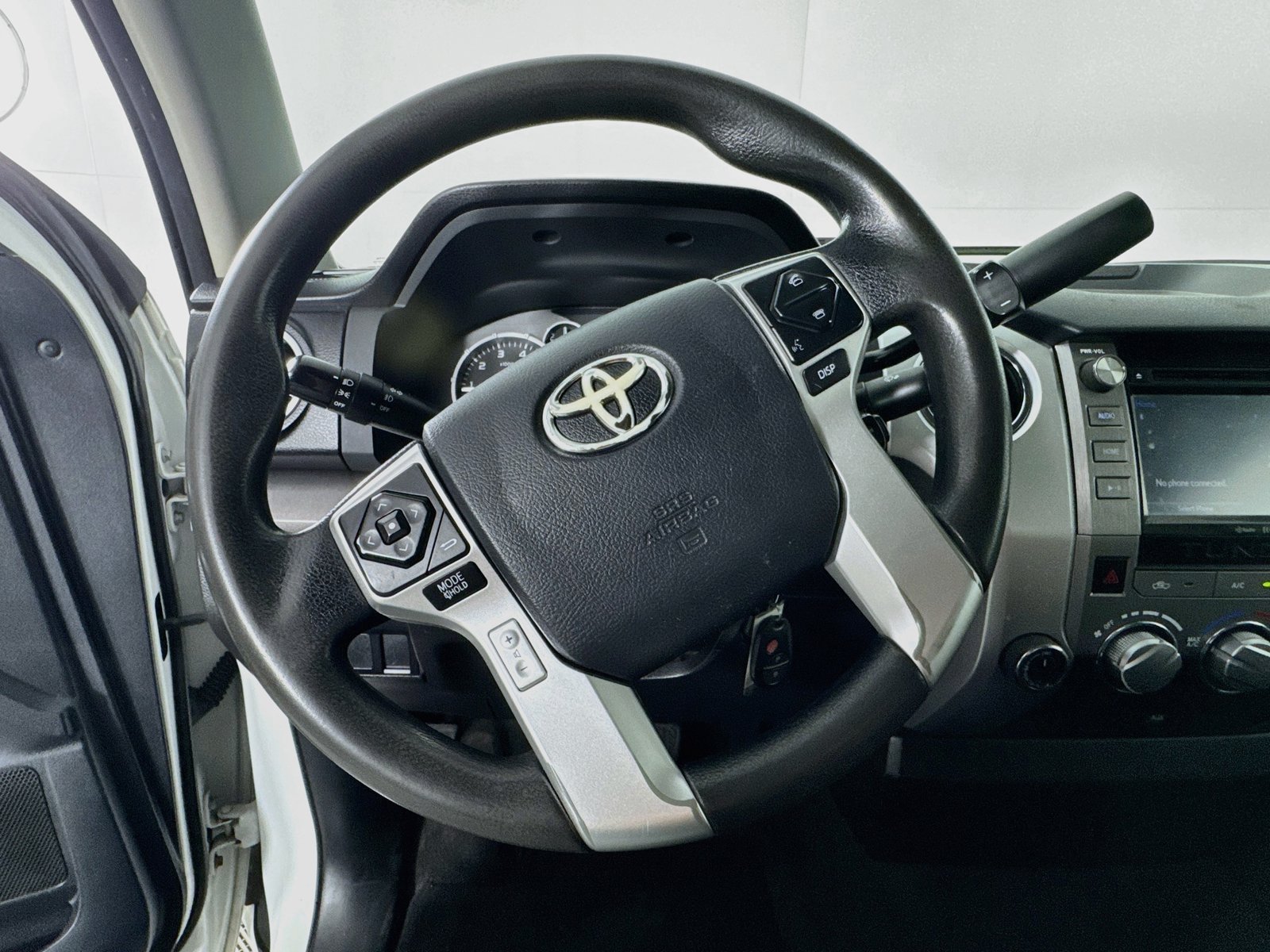 Used 2016 Toyota Tundra SR5 AWD/4WD image 11