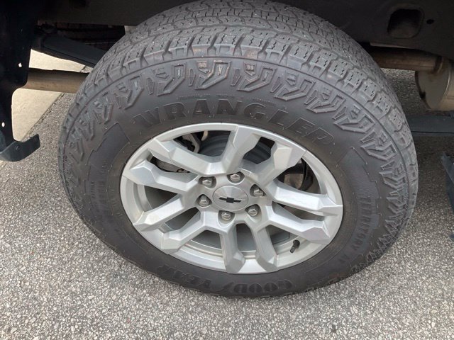 Used 2024 Chevrolet Silverado 1500 RST w/ Z71 Off-Road Package AWD/4WD image 14