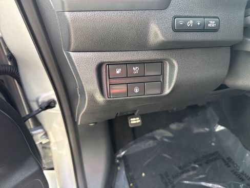 Used 2023 Nissan Leaf S image 19