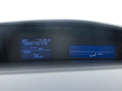 Used 2013 MAZDA MAZDA3 i Touring image 32