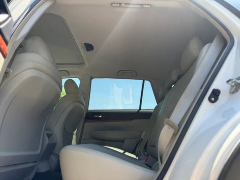 Used 2012 Subaru Outback 2.5i Limited AWD/4WD image 30