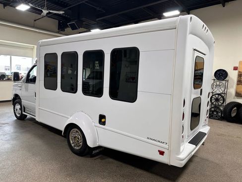 Used 2015 Ford E-350 and Econoline 350 Super Duty image 8