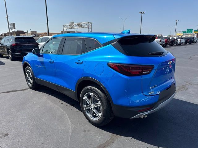 Used 2025 Chevrolet Blazer LT FWD image 6