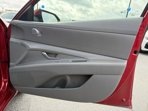 Used 2024 Hyundai Elantra SEL FWD image 14