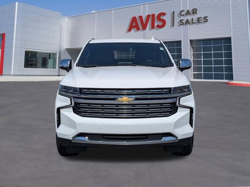 Used 2023 Chevrolet Suburban Premier image 2