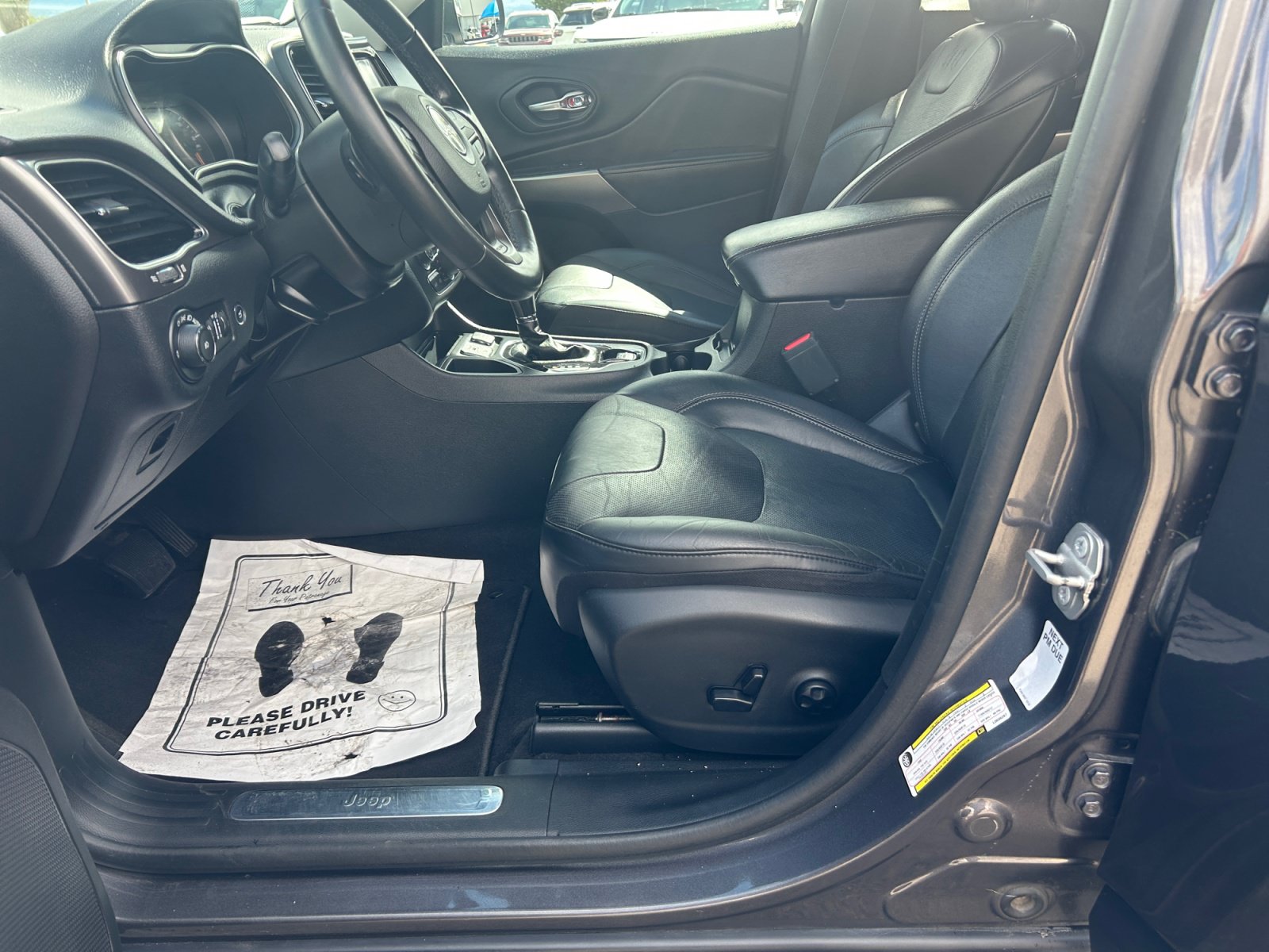 Used 2020 Jeep Cherokee Limited FWD image 14