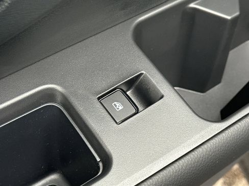 New 2026 Nissan Pathfinder SL image 28