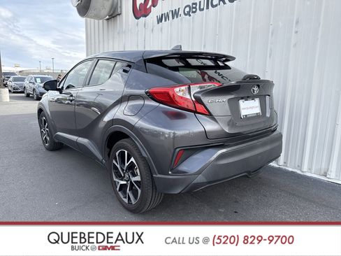 Used 2020 Toyota C-HR XLE image 7