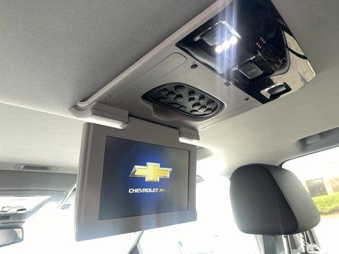 Used 2018 Chevrolet Tahoe LT image 16