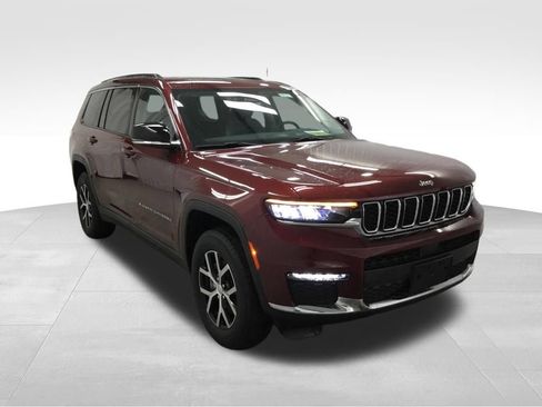 Used 2023 Jeep Grand Cherokee L Limited w/ Trailer Tow Group (B) AWD/4WD image 3