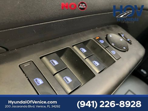 Certified 2024 Hyundai Kona Limited FWD image 19