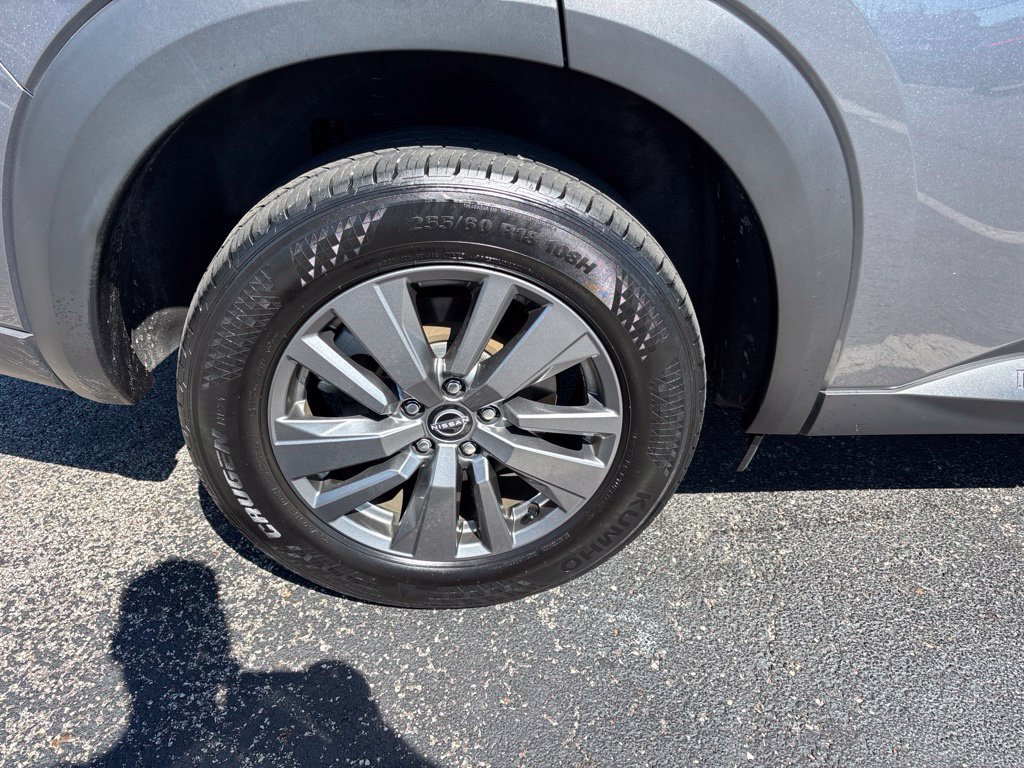 Used 2025 Nissan Pathfinder SV AWD/4WD image 13