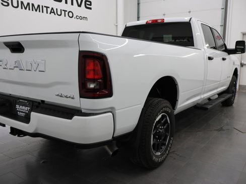 Used 2025 RAM 2500 Big Horn AWD/4WD image 4