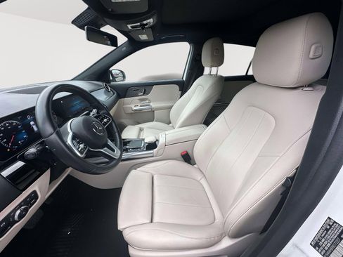 Used 2021 Mercedes-Benz GLA 250 4MATIC image 25