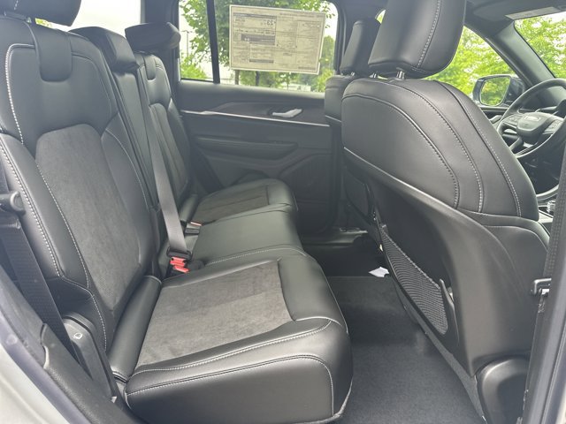 New 2026 Jeep Grand Cherokee Altitude RWD image 16