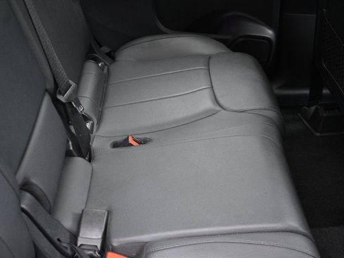 Used 2024 Mercedes-Benz GLB 250 GLB 250 image 29