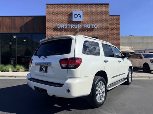 Used 2018 Toyota Sequoia Platinum w/ Carpet Mat Package AWD/4WD image 8