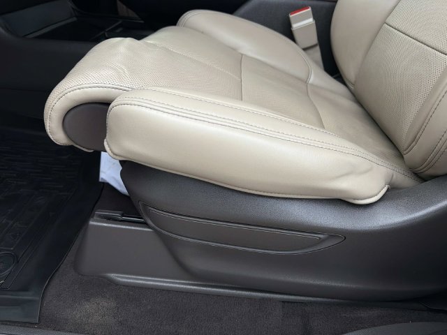 Used 2024 Lincoln Navigator Reserve AWD/4WD image 22