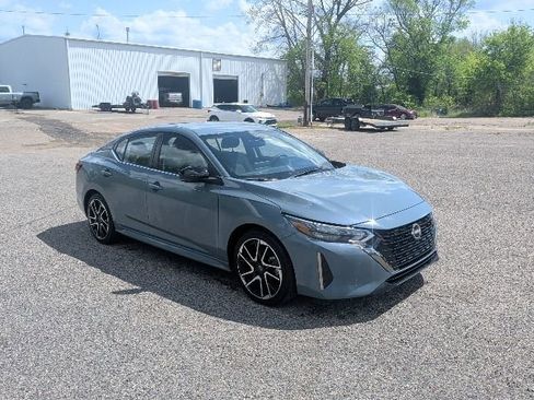 Used 2024 Nissan Sentra SR image 7