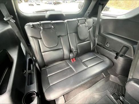 Used 2020 Ford Explorer Limited image 28