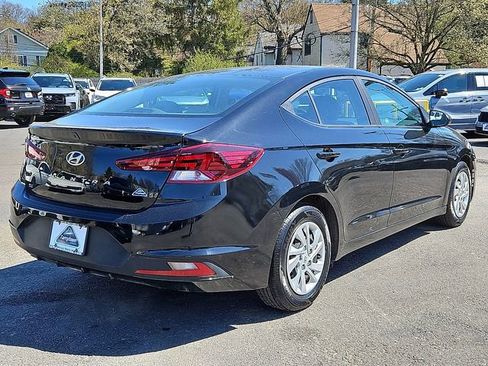 Used 2020 Hyundai Elantra SE FWD image 6