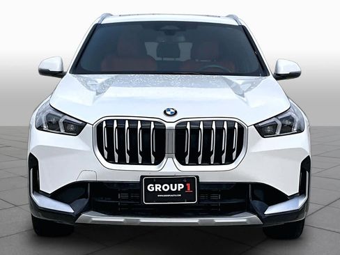 Used 2025 BMW X1 xDrive28i image 4