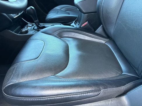 Used 2023 Jeep Cherokee Altitude Lux image 25