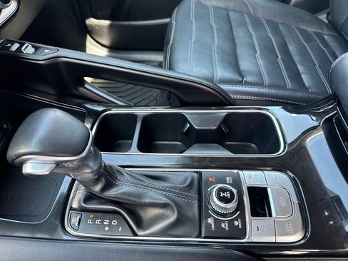 Used 2024 Kia Telluride SX Prestige w/ Towing Package AWD/4WD image 22