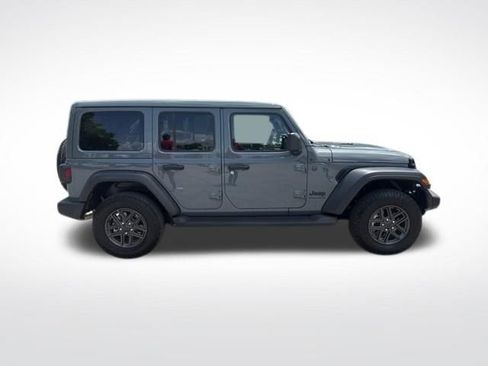 Used 2025 Jeep Wrangler Unlimited Sport AWD/4WD image 6