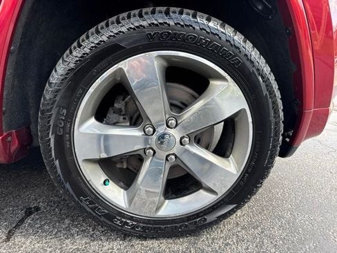 Used 2015 Jeep Grand Cherokee Overland w/ Advanced Technology Group AWD/4WD image 32