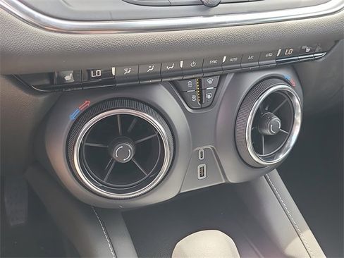 New 2025 Chevrolet Blazer LT w/ Midnight/Sport Edition image 27