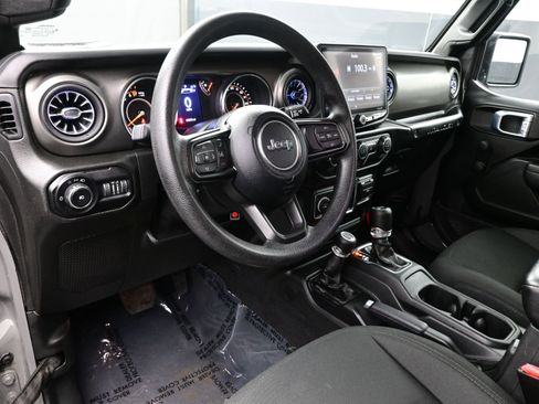 Used 2021 Jeep Wrangler Sport image 11
