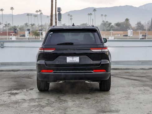 New 2025 Jeep Grand Cherokee Limited w/ Black Appearance Package image 8