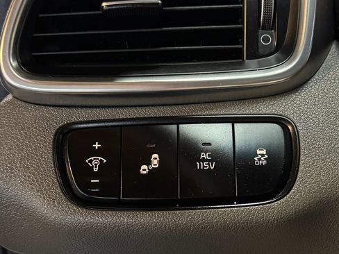 Used 2016 Kia Sorento SX image 15