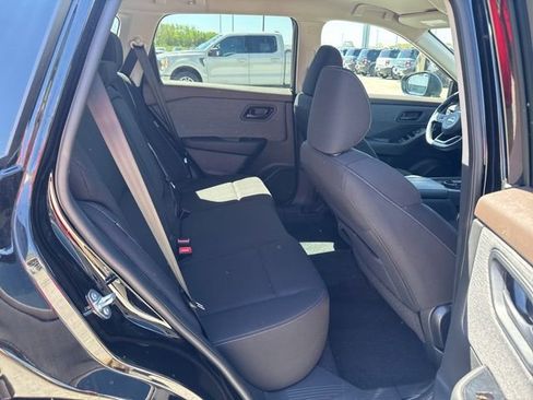 Used 2023 Nissan Rogue S AWD/4WD image 11