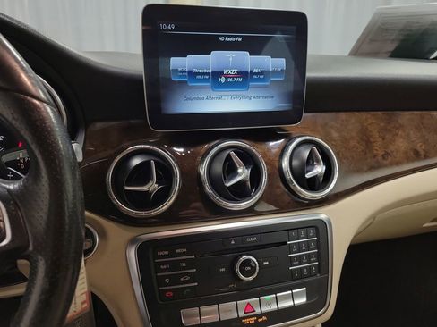 Used 2018 Mercedes-Benz CLA 250 image 15