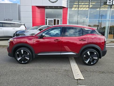 New 2026 Nissan Kicks SR AWD/4WD image 11